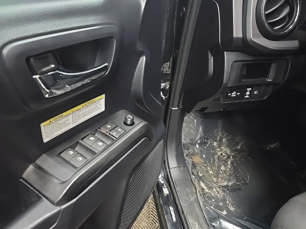 Used 2019 Midnight Black Metallic Toyota TRD Off-Road image 27