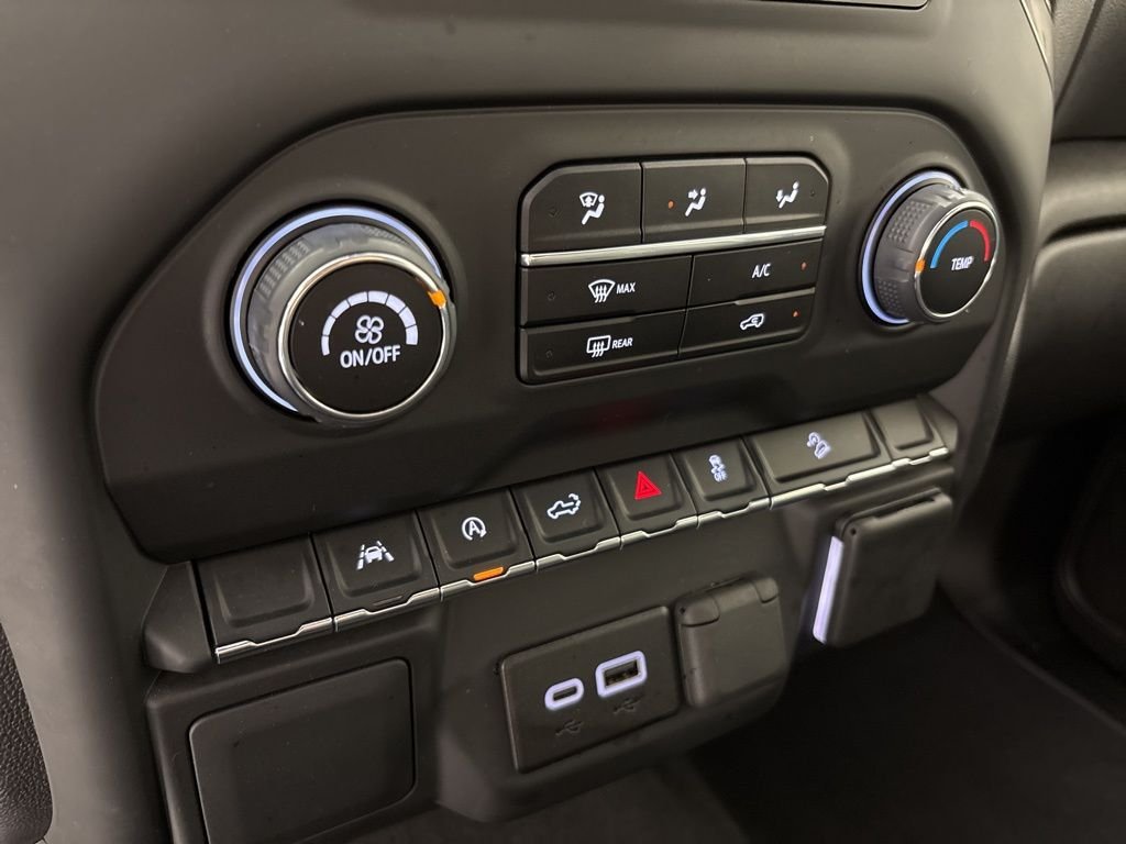 2024 Chevrolet Silverado 1500 Custom - Photo 33