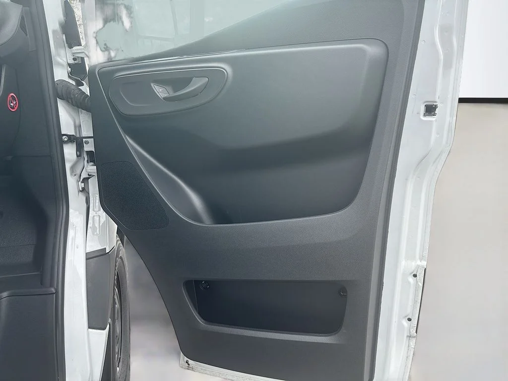 New 2025  Mercedes-Benz Cargo 144 WB image 20