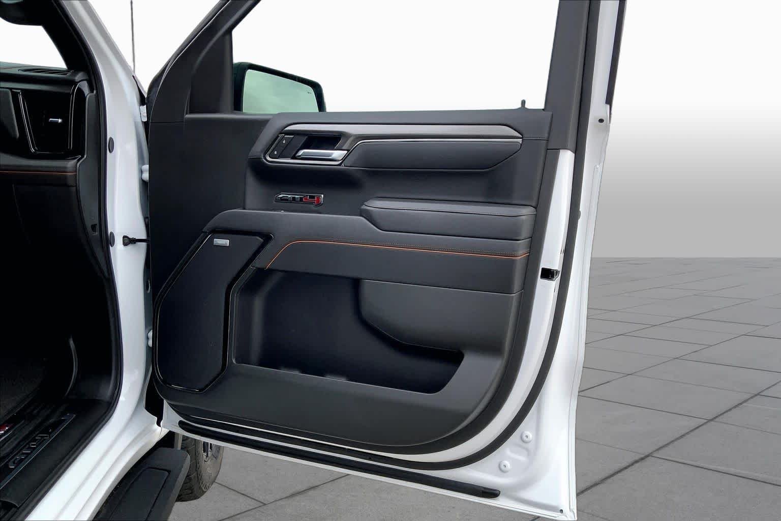 Used 2025 Summit White GMC AT4 image 23
