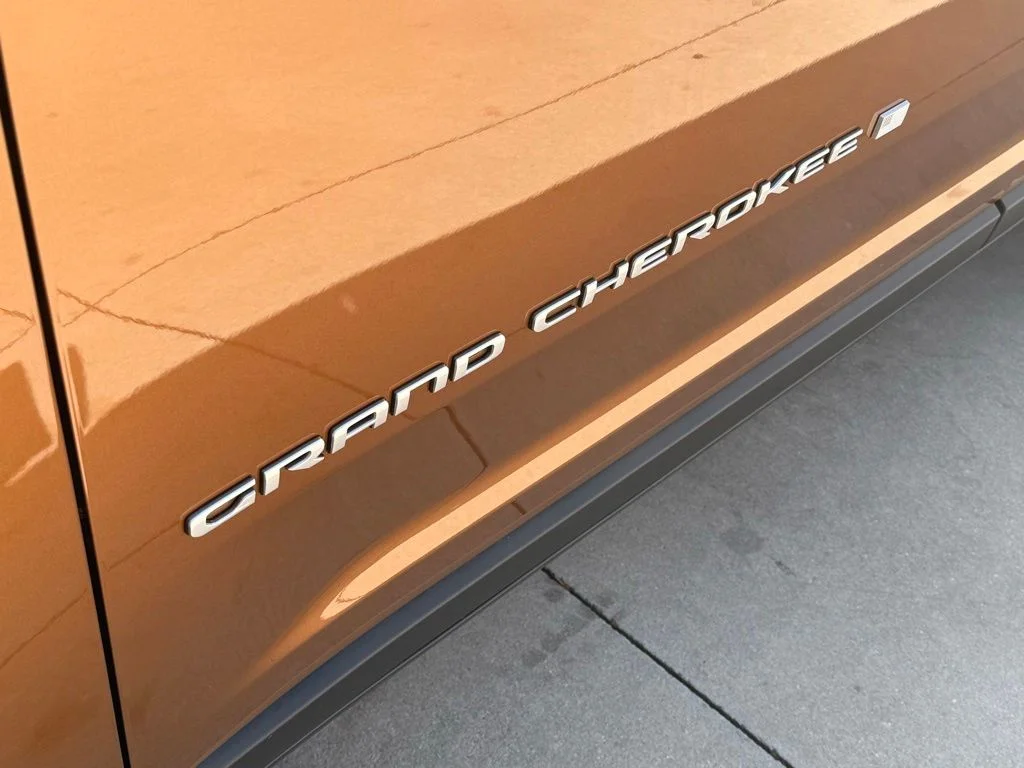 New 2026 Copper Shino Metallic Clear-Coat Exterior Paint Jeep Limited image 31
