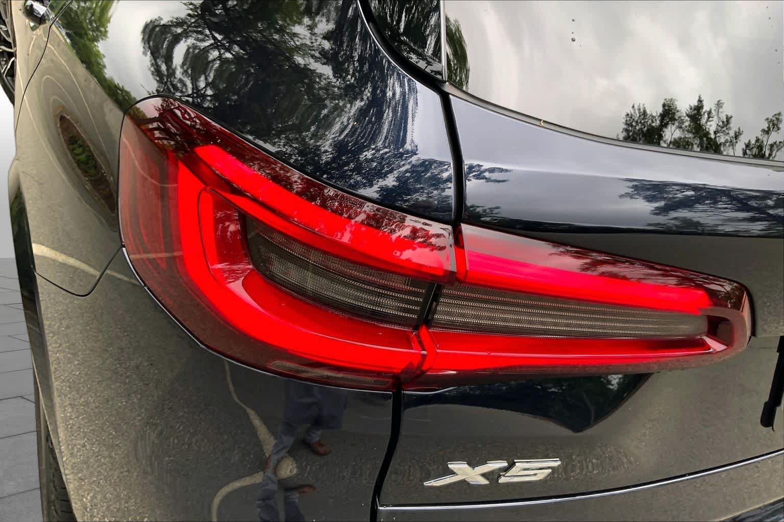 Used 2023 Carbon Black Metallic BMW xDrive45e image 27