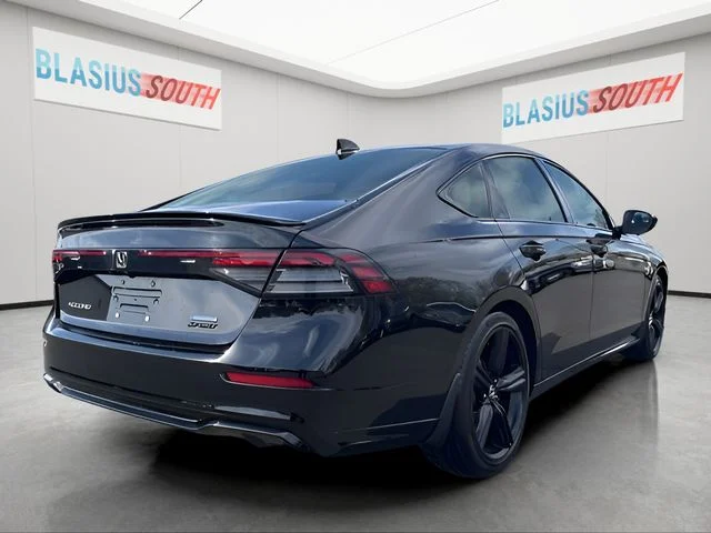Used 2025  Honda Sport-L image 8