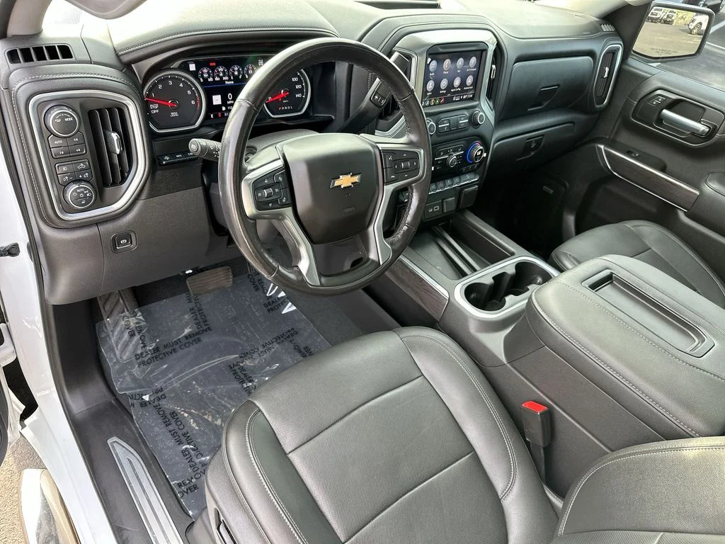 Used 2021 White Chevrolet LTZ image 3