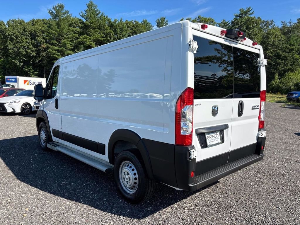 Used 2025 White Ram Base image 5