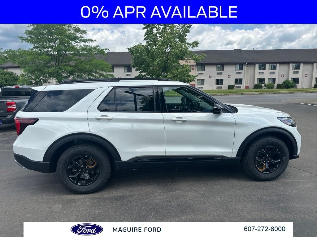 New 2026 White Metallic Ford Tremor® image 3