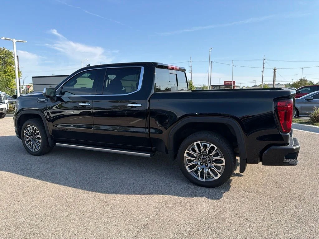 Used 2026 Black GMC Denali Ultimate image 5