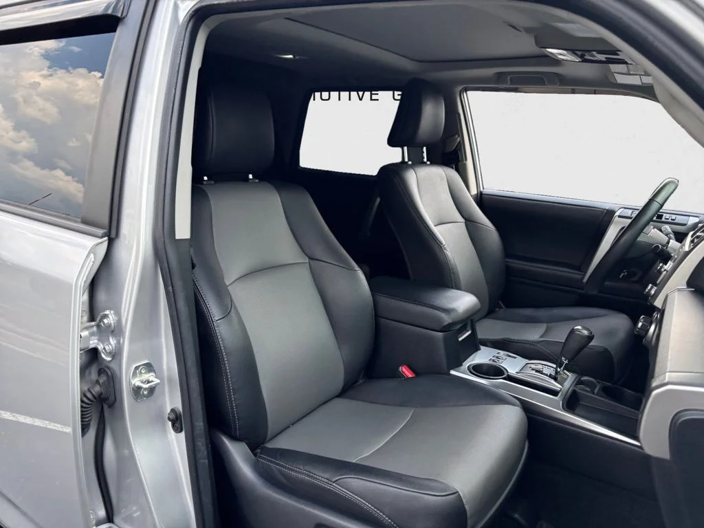 Used 2022 Silver Toyota SR5 Premium image 28