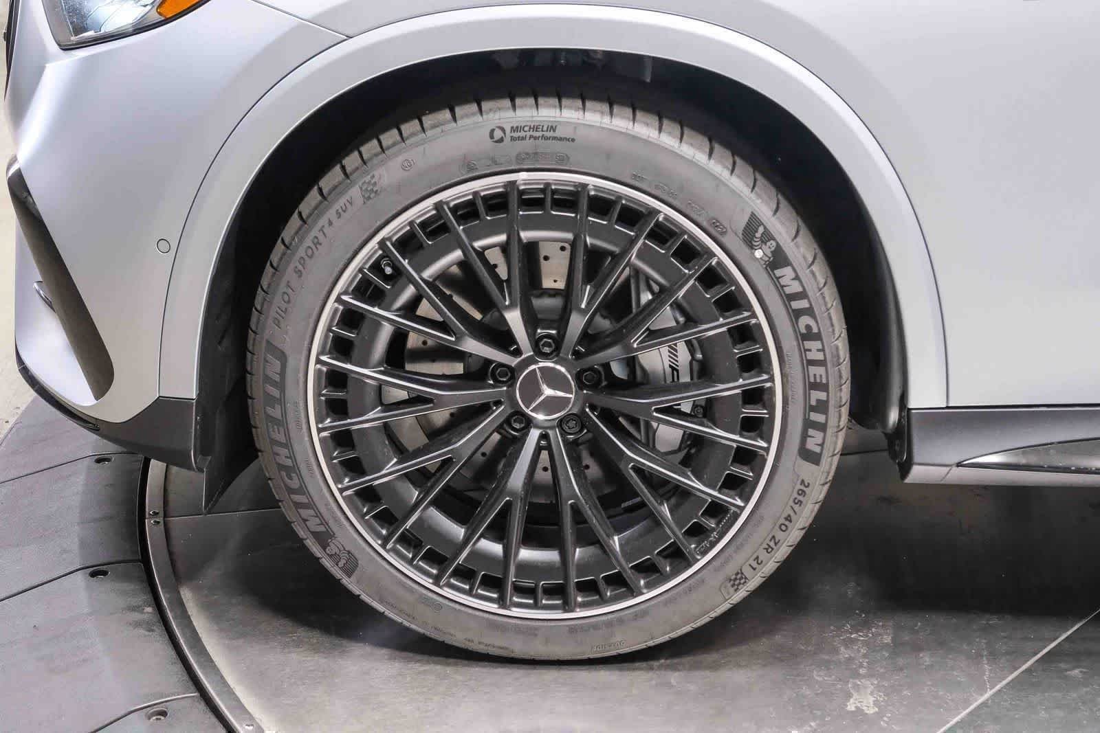 New 2026 MANUFAKTUR Cirrus Silver Magno Mercedes-Benz AMG® GLC 43 4MATIC Coupe image 51
