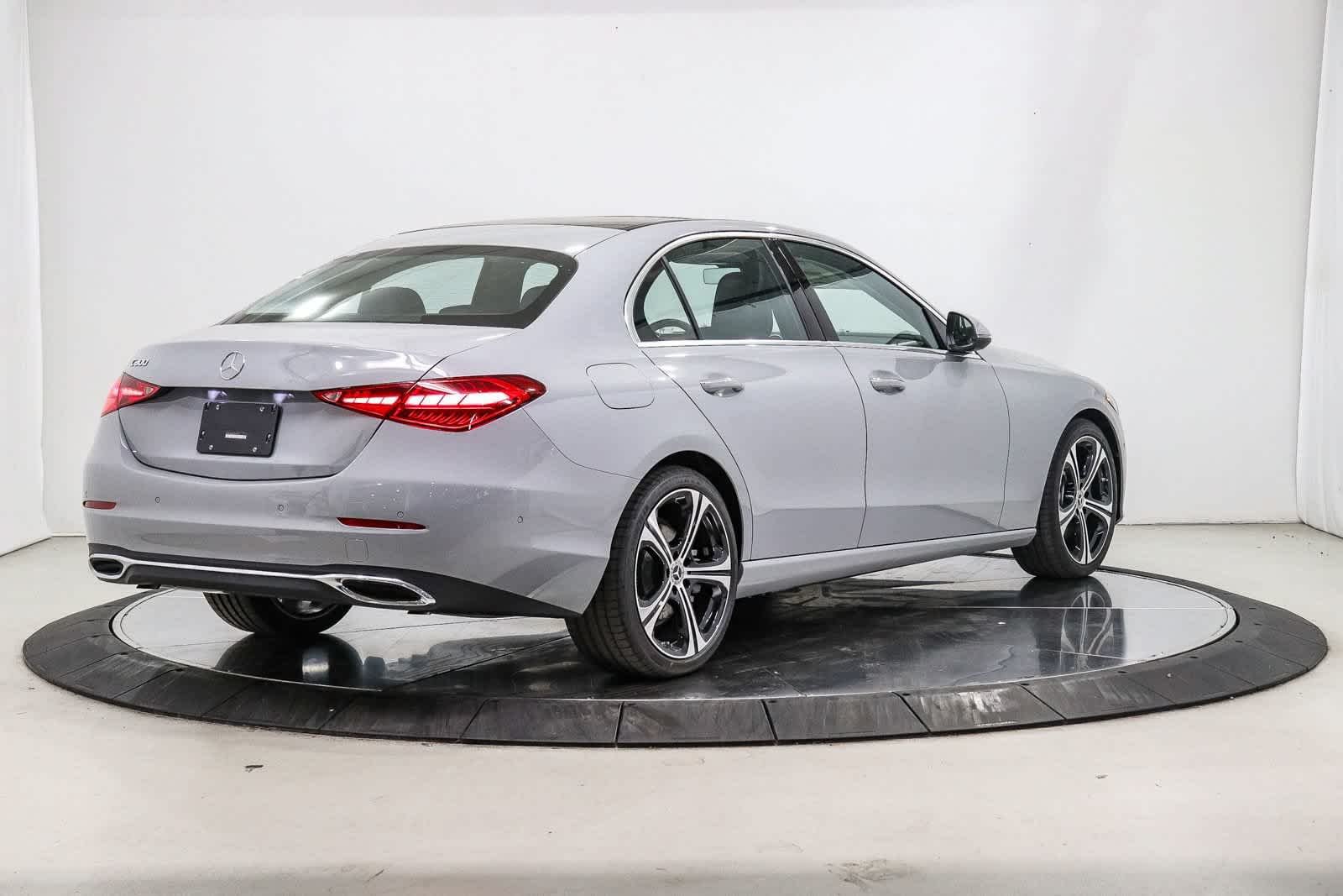New 2026 MANUFAKTUR Alpine Grey Mercedes-Benz C 300 image 4