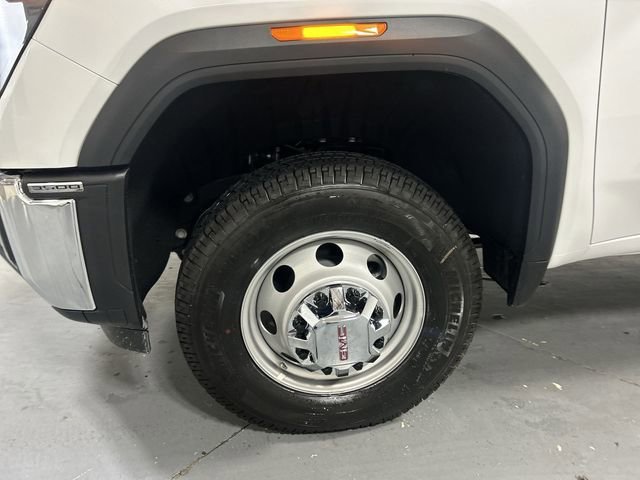 2025 GMC Sierra 3500 Chassis Cab Pro - Photo 18