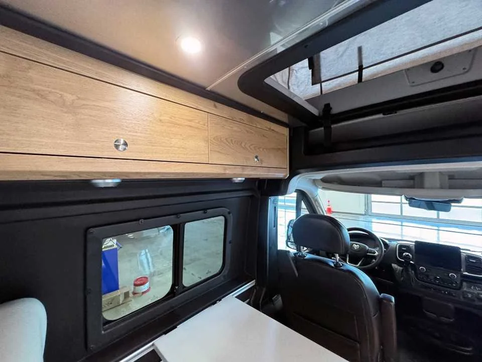New 2026 GRANITE CRYSTAL METALLIC AIRSTREAM  image 16