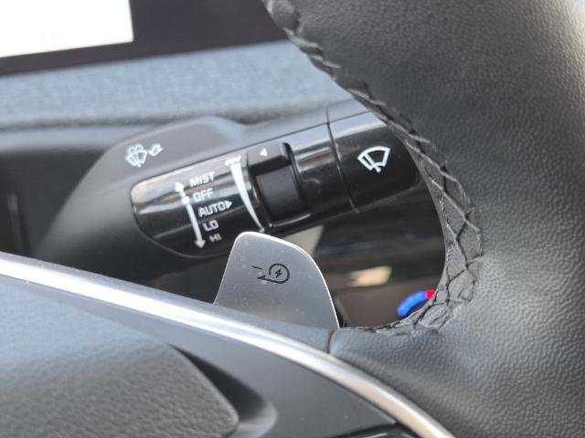 Used 2023 Steel Gray Kia  image 32