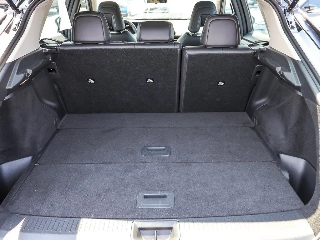 Used 2023 Brilliant Silver Metallic/Black Diamond Pearl Nissan ENGAGE image 26