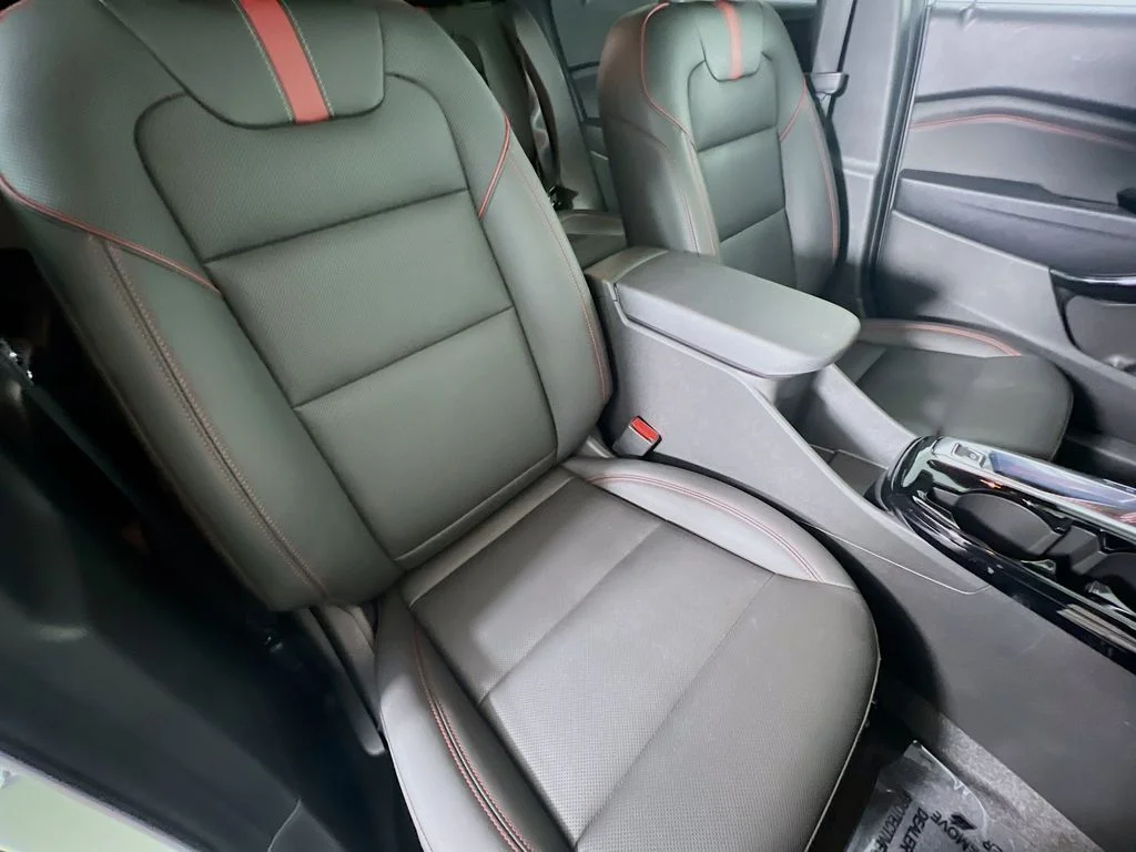 Used 2024 Green Chevrolet 2RS image 27