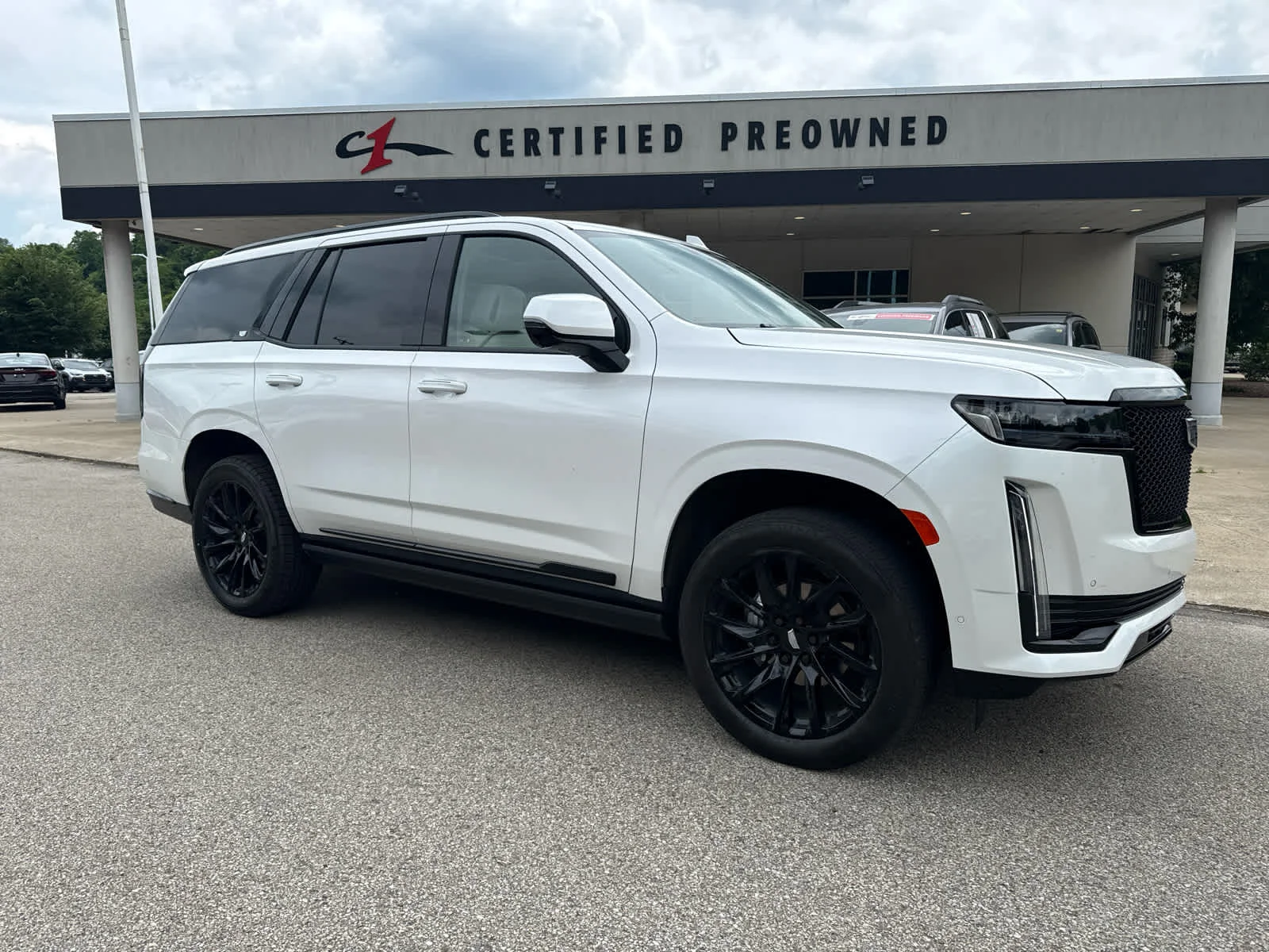 Used 2023 Crystal White Tricoat Cadillac 4WD Sport Platinum image 4