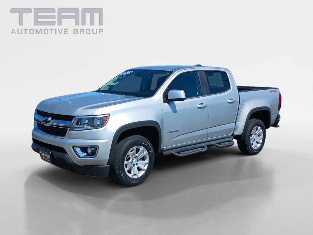 Used 2018 SILVER ICE METALLIC Chevrolet 4WD LT image 3