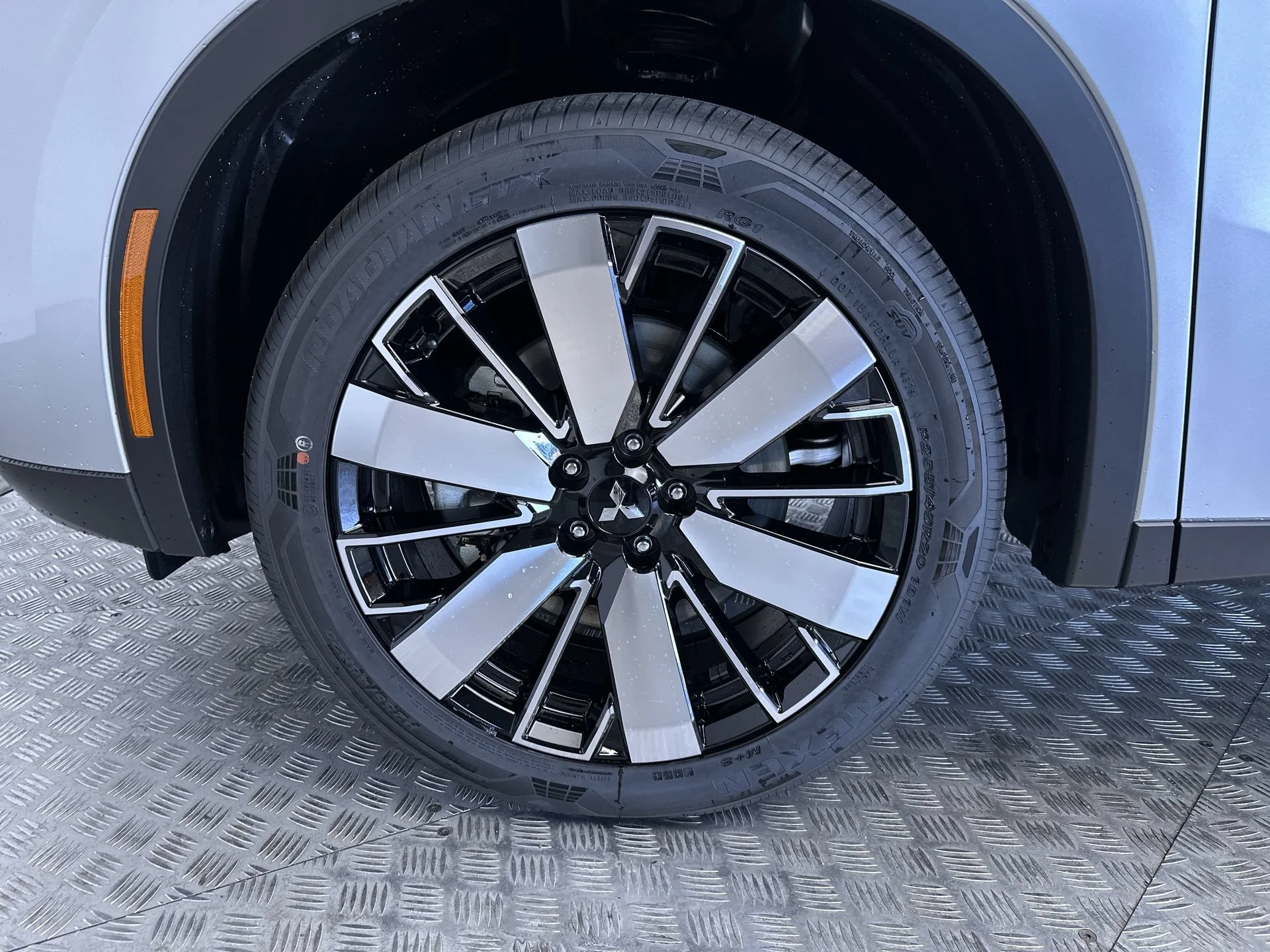 New 2026 Alloy Silver Metallic Mitsubishi SE image 26