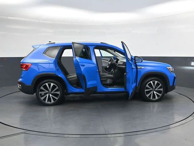 Used 2023 Blue Volkswagen 1.5T SE image 41