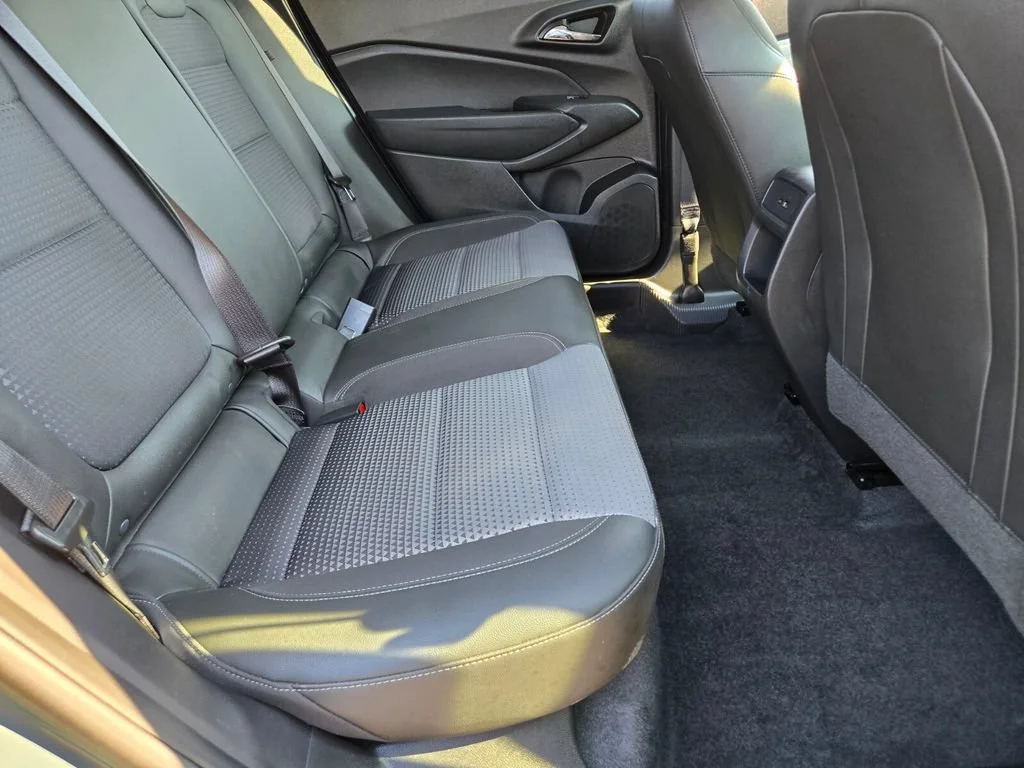 Used 2025 Cypress Gray Chevrolet LT image 14