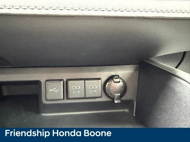 Used 2020 Silver Toyota XLE image 31