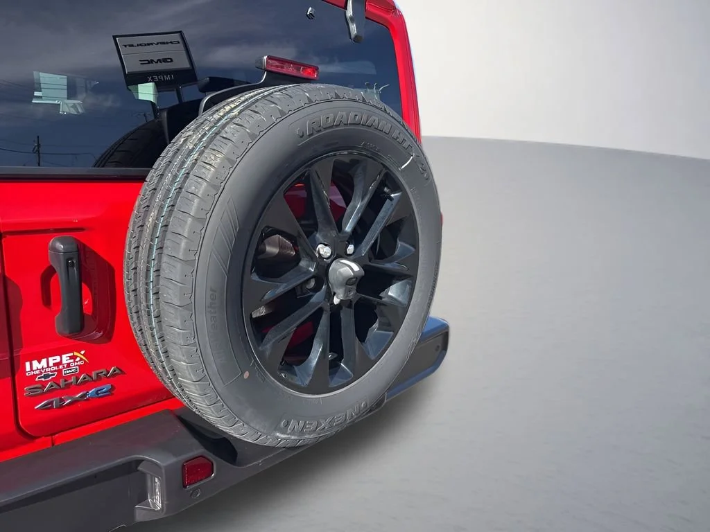 Used 2025 Red Jeep Sahara image 33