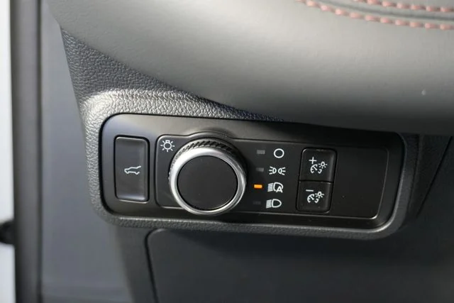 New 2026 Star White Metallic Tri-Coat Ford Active image 16
