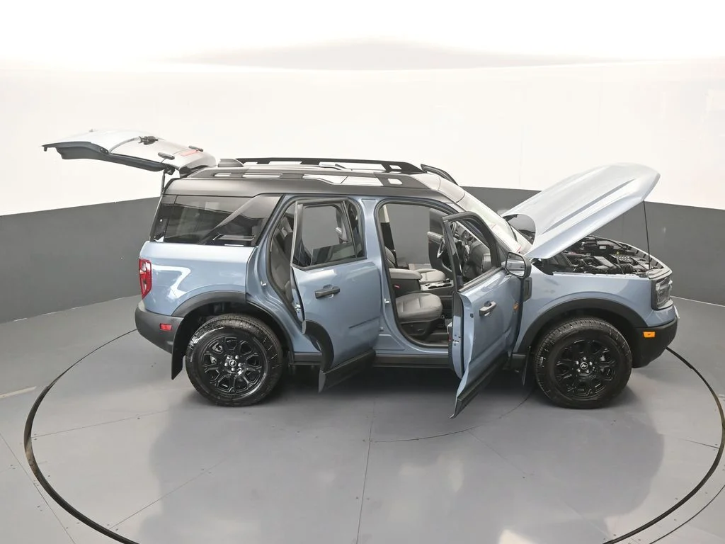 Used 2026 Azure Gray Metallic Ford Badlands image 78