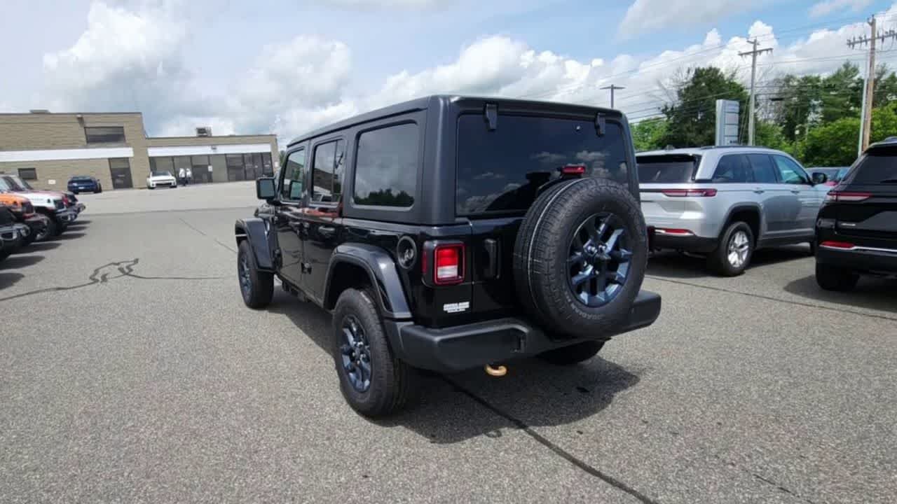 New 2026 Black Clear-Coat Exterior Paint Jeep 85th Anniversary image 6