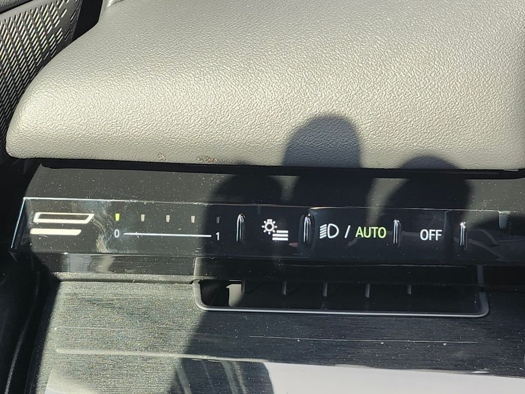 Used 2026 Gray BMW 530i xDrive image 25