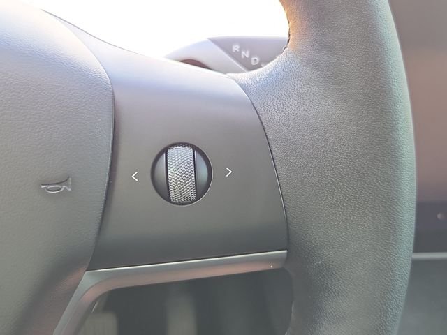 Used 2024 Solid Black Tesla Long Range image 18