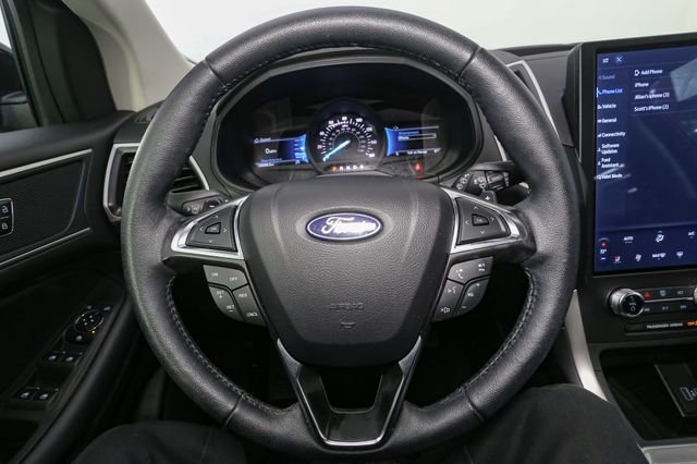 Used 2024 Black Ford SEL image 27