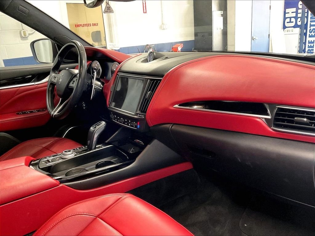 Used 2022 White Maserati Modena image 14