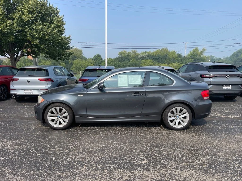 Used 2013 BMW 1 Series 128i with VIN WBAUP9C51DVS94331 for sale in Racine, WI