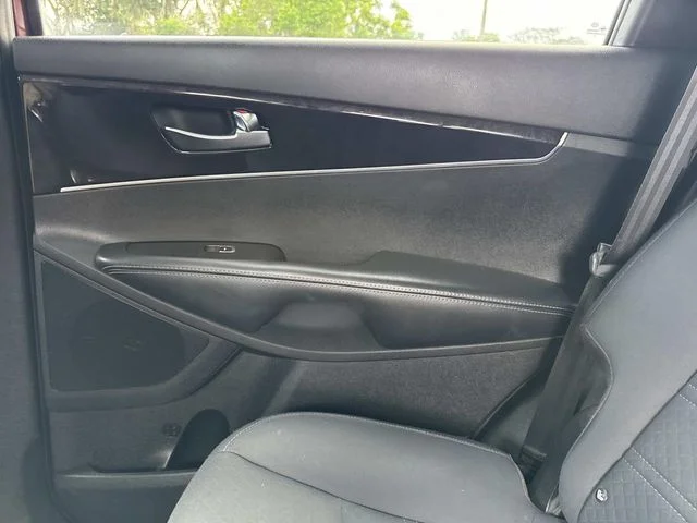 Used 2018 Purple Kia LX image 18
