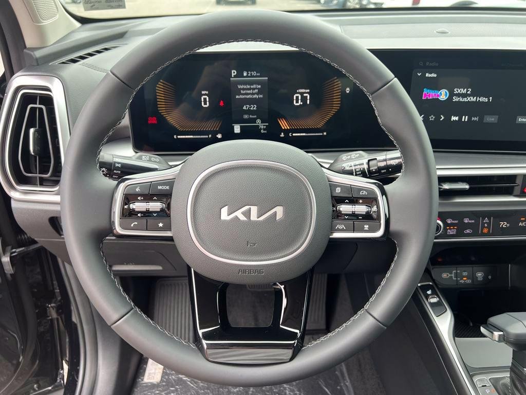2025 Kia Sorento S - Photo 17