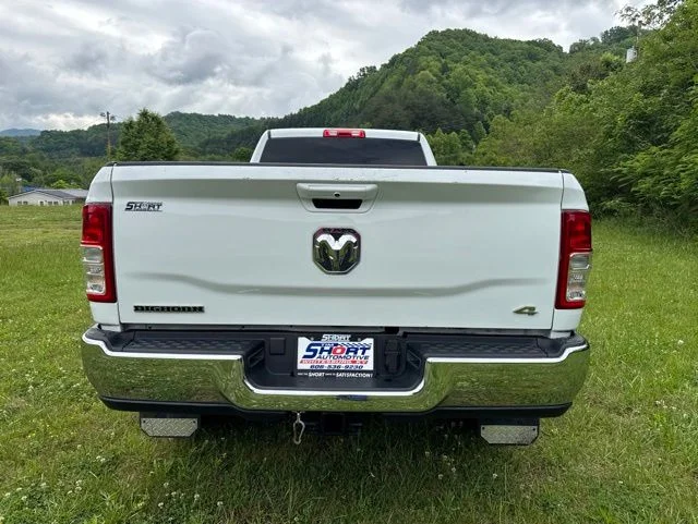 Used 2022 White Ram Big Horn image 7