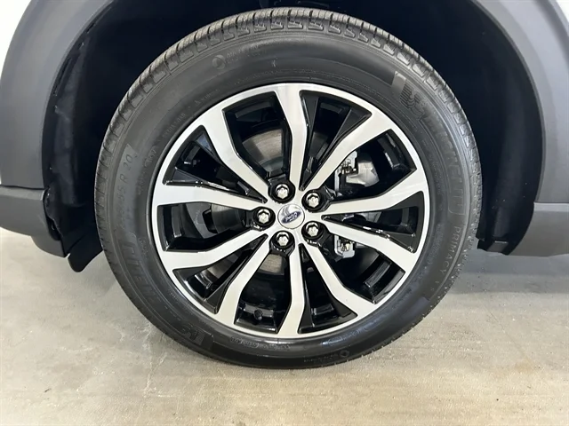 New 2026 Star White Metallic Tri-Coat FORD ST-Line image 14
