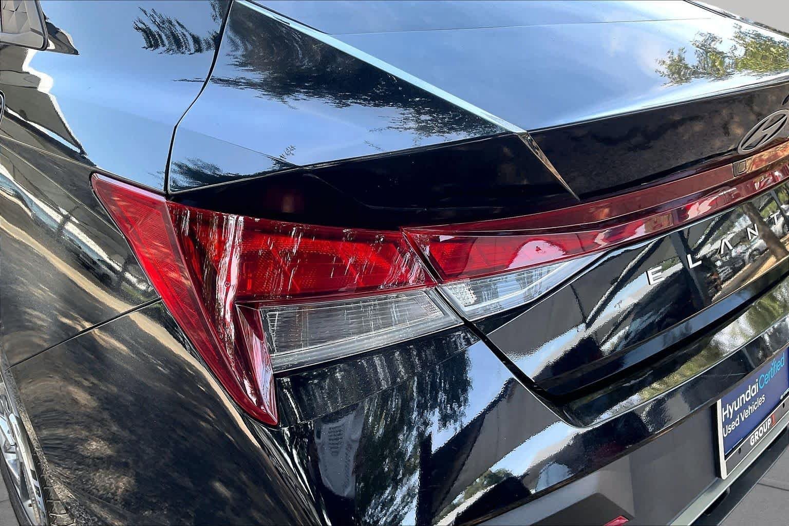 Used 2024 Abyss Black Hyundai SEL image 27