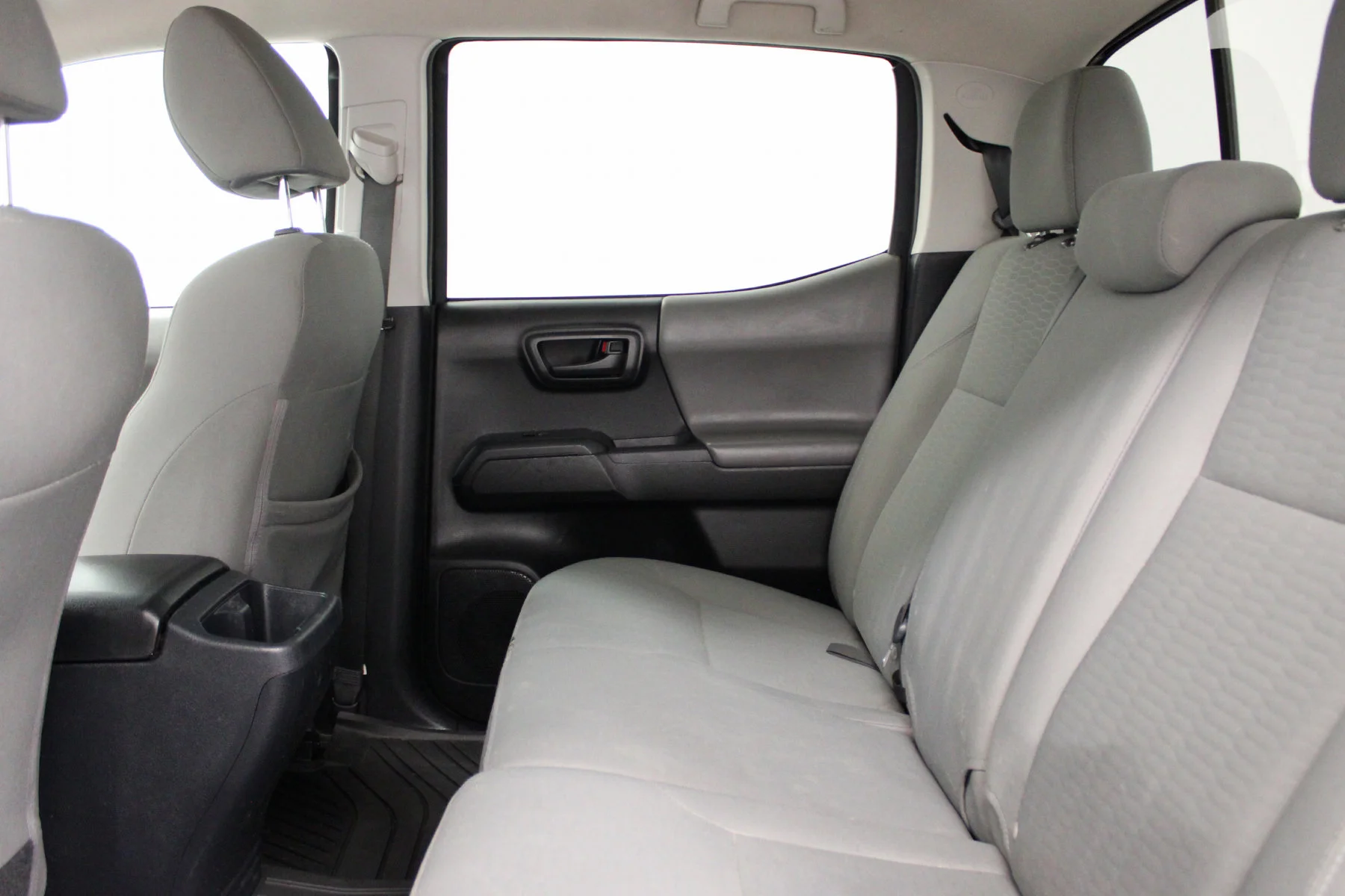 Used 2019 Magnetic Gray Metallic Toyota SR image 16