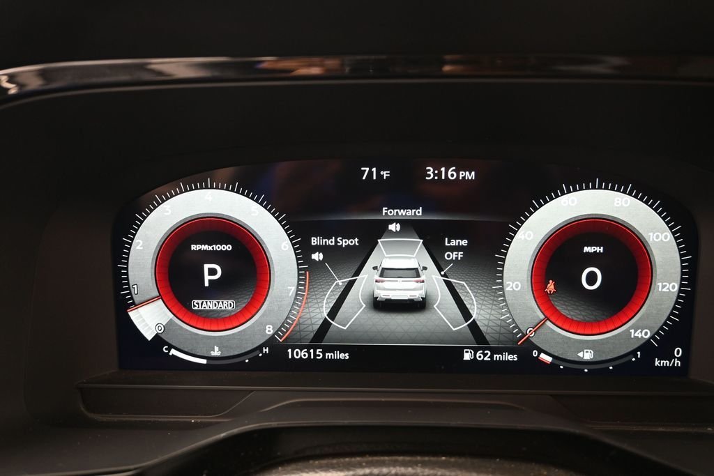 Used 2025 Black Nissan Platinum image 20