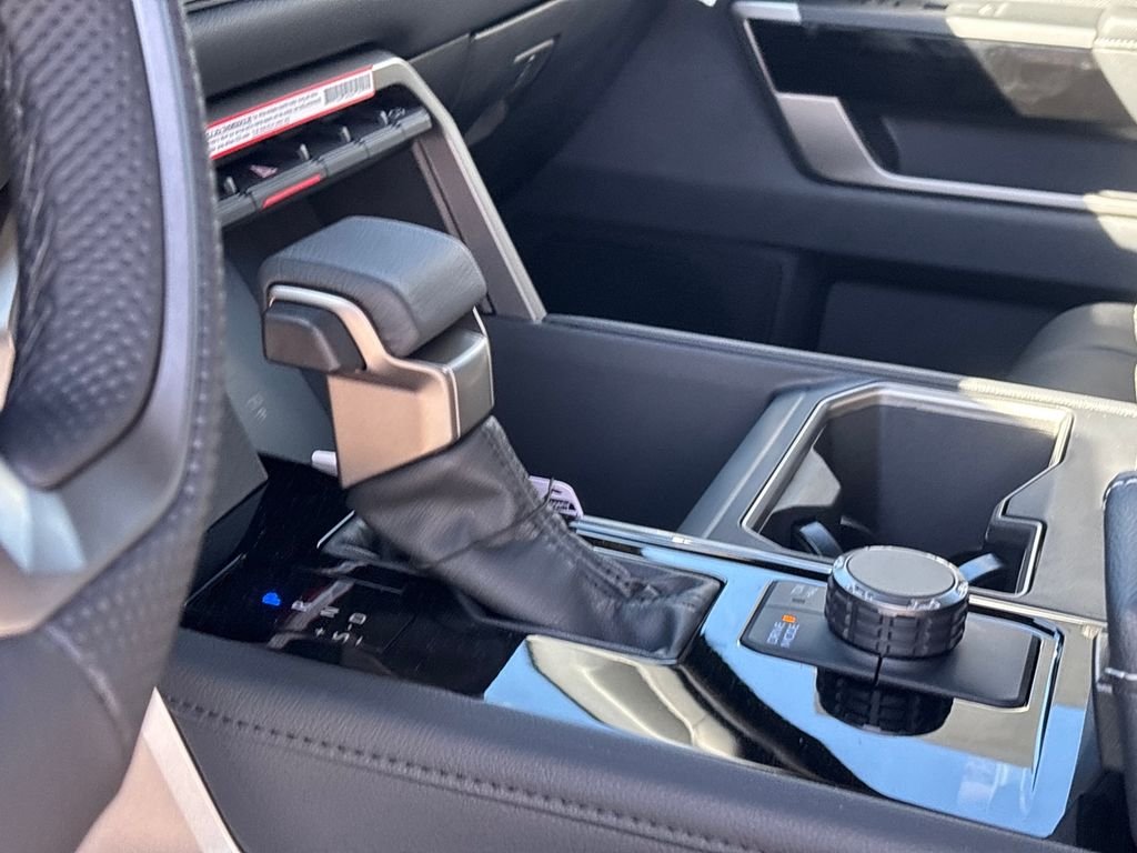 2026 Toyota Tundra Limited - Photo 12