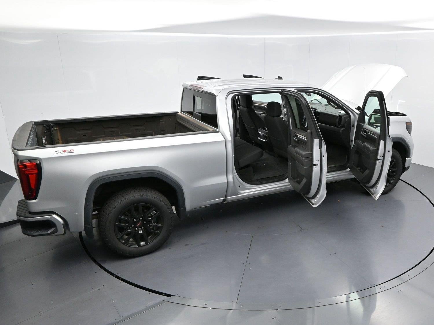 Used 2022 Quicksilver Metallic GMC Elevation image 39