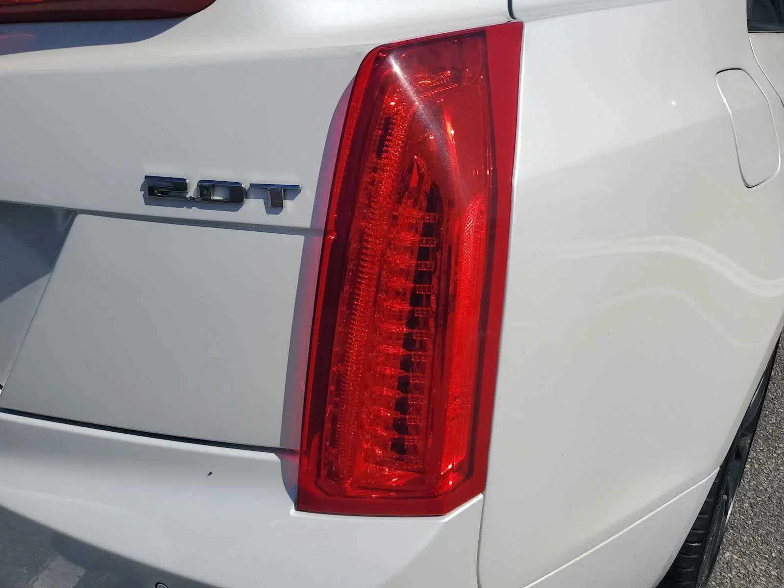 Used 2018 CRYSTAL WHITE TRICOAT Cadillac Luxury AWD image 7