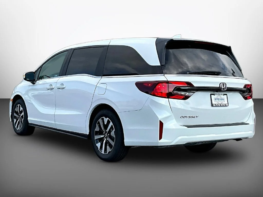 New 2027 Platinum White Pearl Honda EX-L image 4
