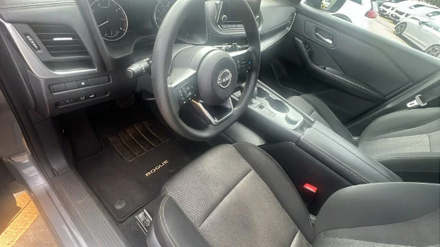 Used 2024 Gray Nissan SV image 23