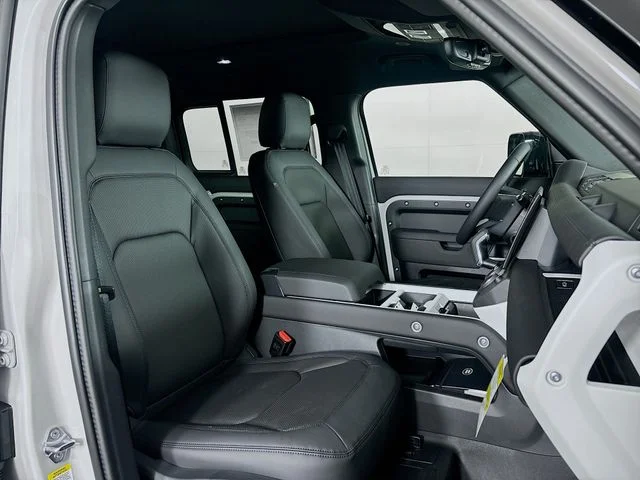 Certified Used 2026 Borasco Grey Land Rover S image 26