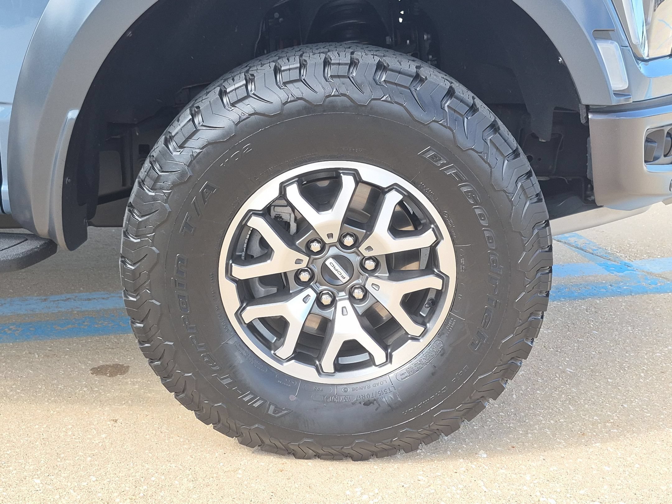 Used 2023 Azure Gray Metallic Ford Raptor 4WD image 35