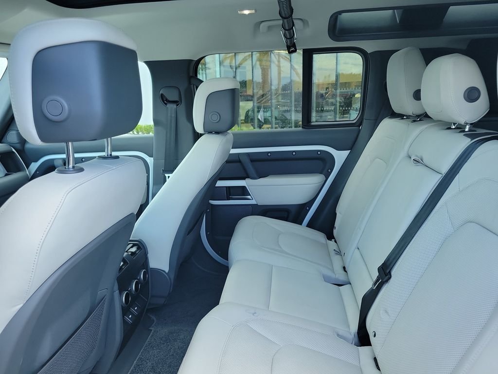 Certified Used 2023 Fuji White Land Rover SE image 15