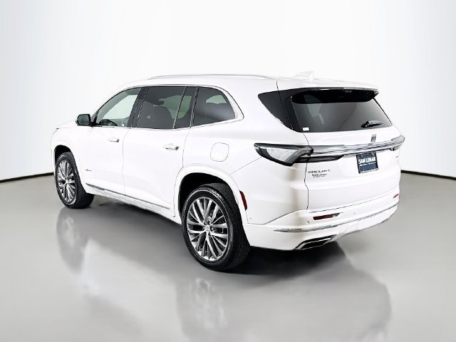 Used 2025 White Frost Tricoat Buick Avenir image 5